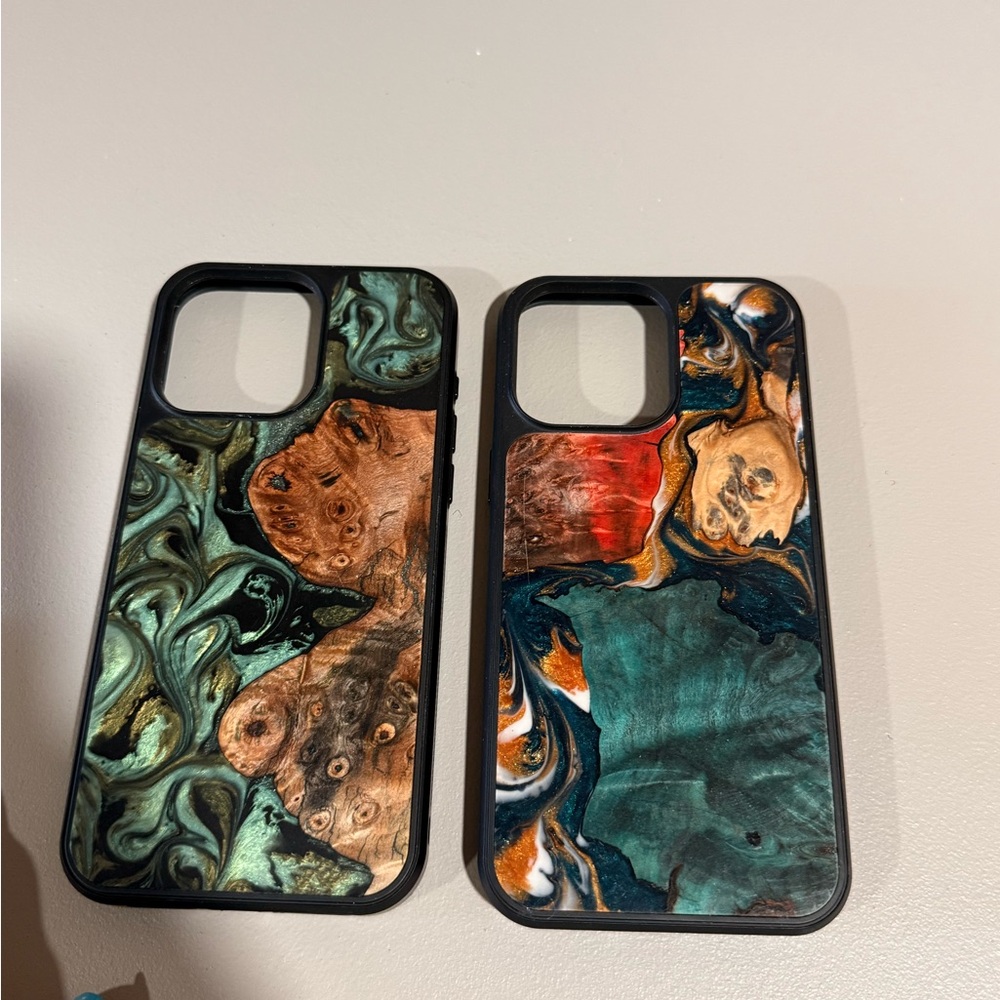 Stylish Carved Phone Case